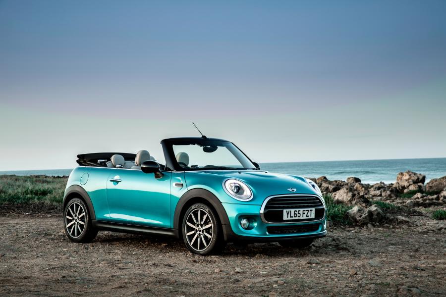  Mini Cooper Cabrio 2016 года  (UK) (фото 9 из 30)
